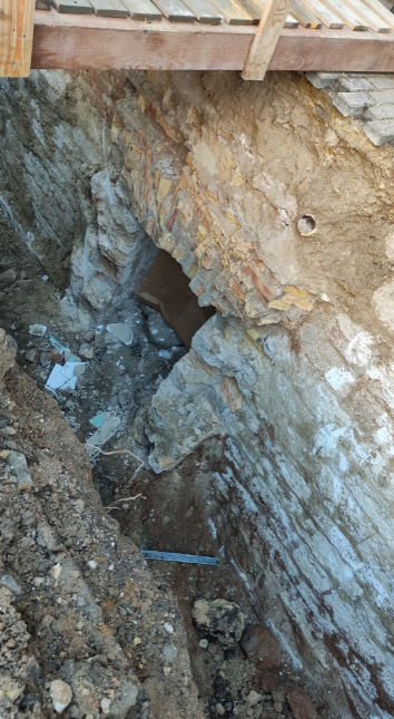 Під Одеською філармонією розкопали раніше невідомий тунель. Фото