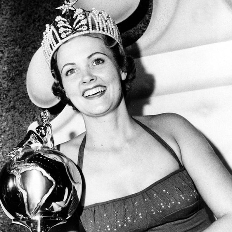 мисс вселенная победительница 1954