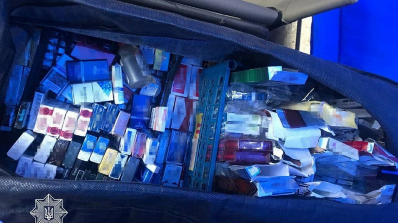 У Харкові викрили дві торгові точки в незаконному продажу сигарет
