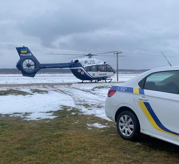 Вертольотом на Львівщині до лікарні доставили пенсіонера