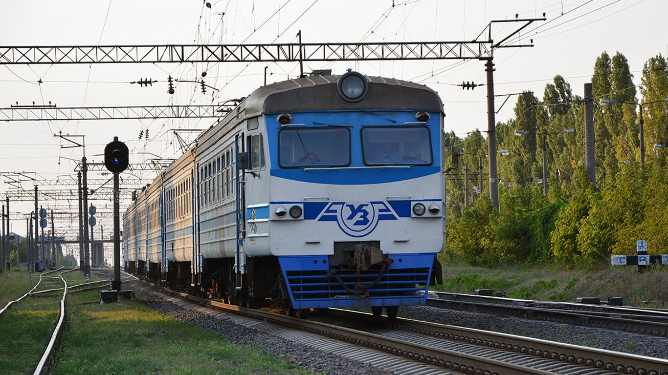 МІська електричка - у Києві скасували рейси 14 електричок