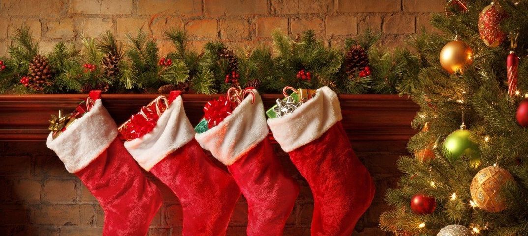 Католицьке Різдво 25 грудня подарунки в шкарпетках