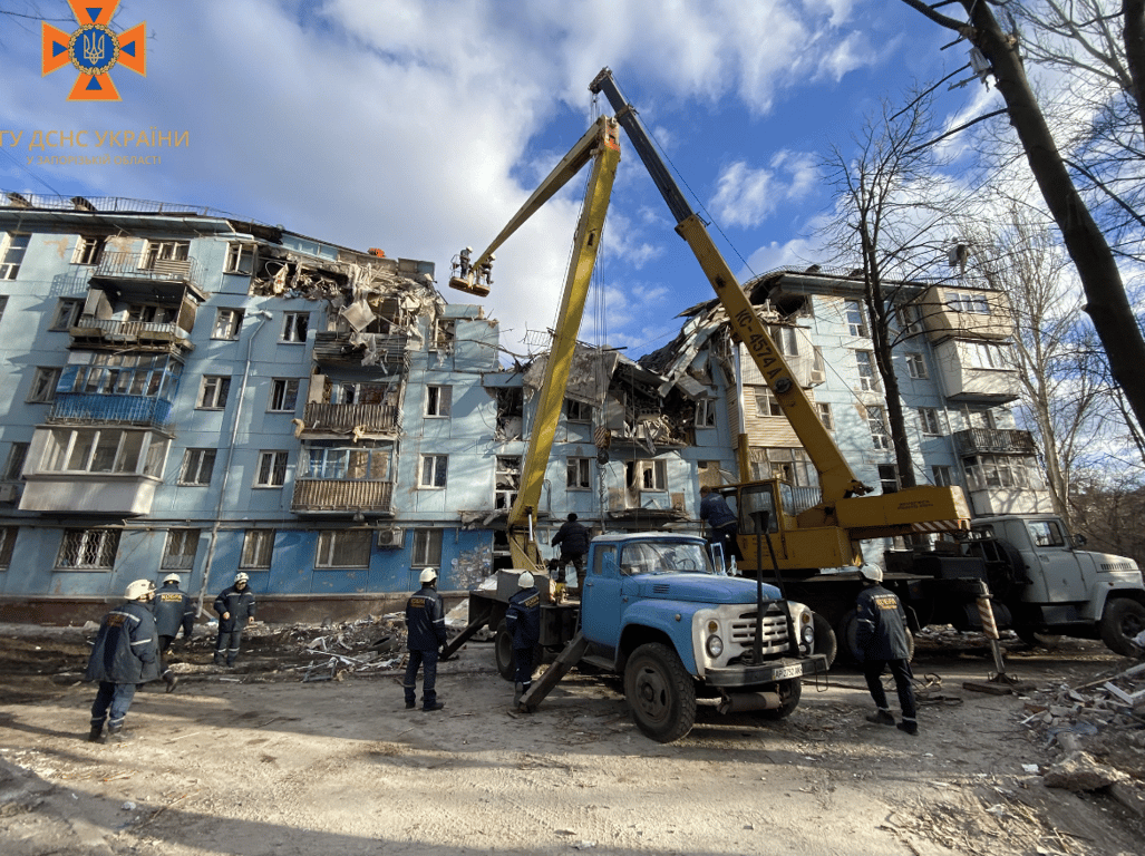 Ракетний удар по будинку у Запоріжжі 2 березня