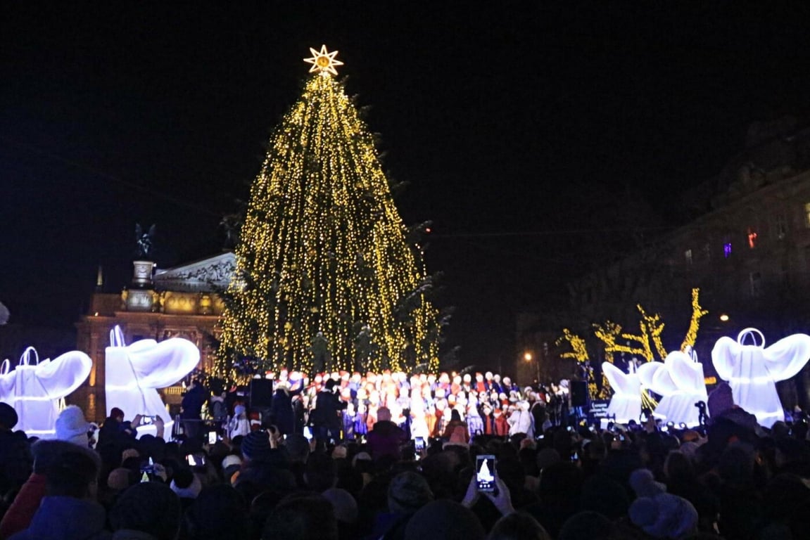 ялинка, Львів, 2017