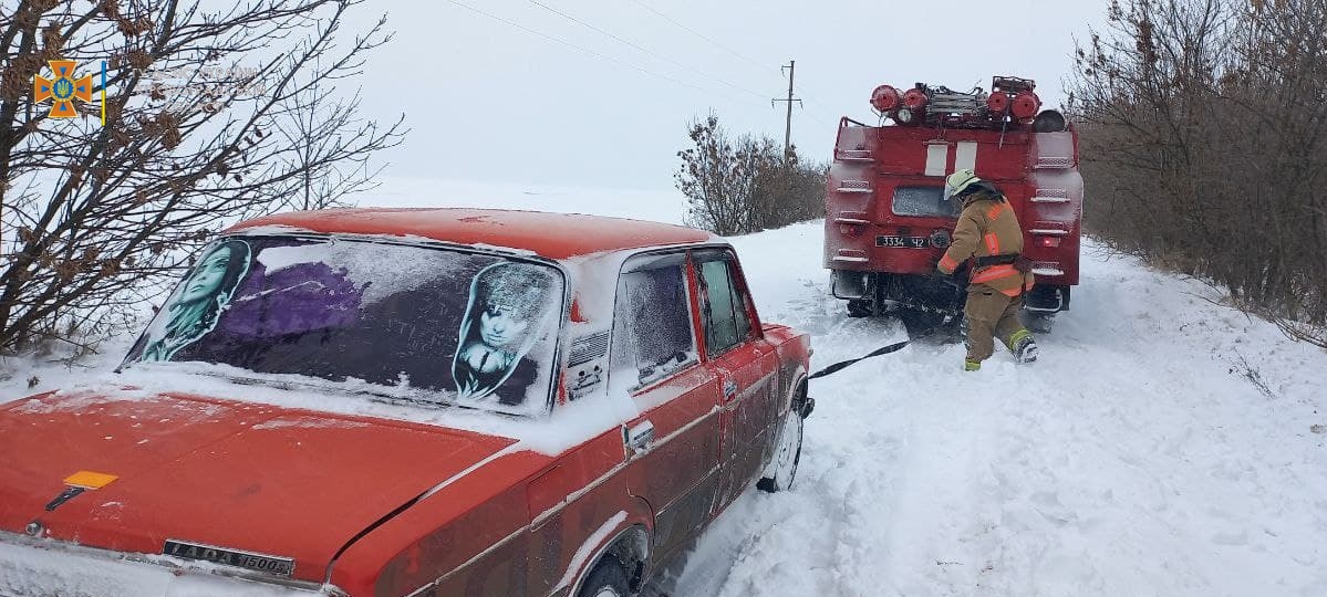 Наслідки сильного снігопаду в Україні