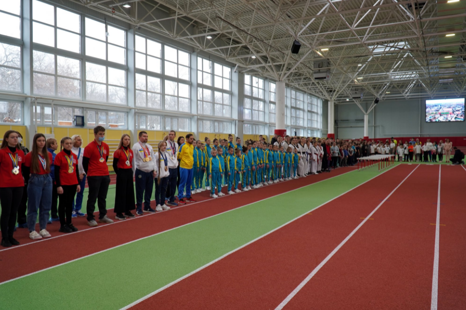 В Одессе после капремонта открыли Олимпиец - фото