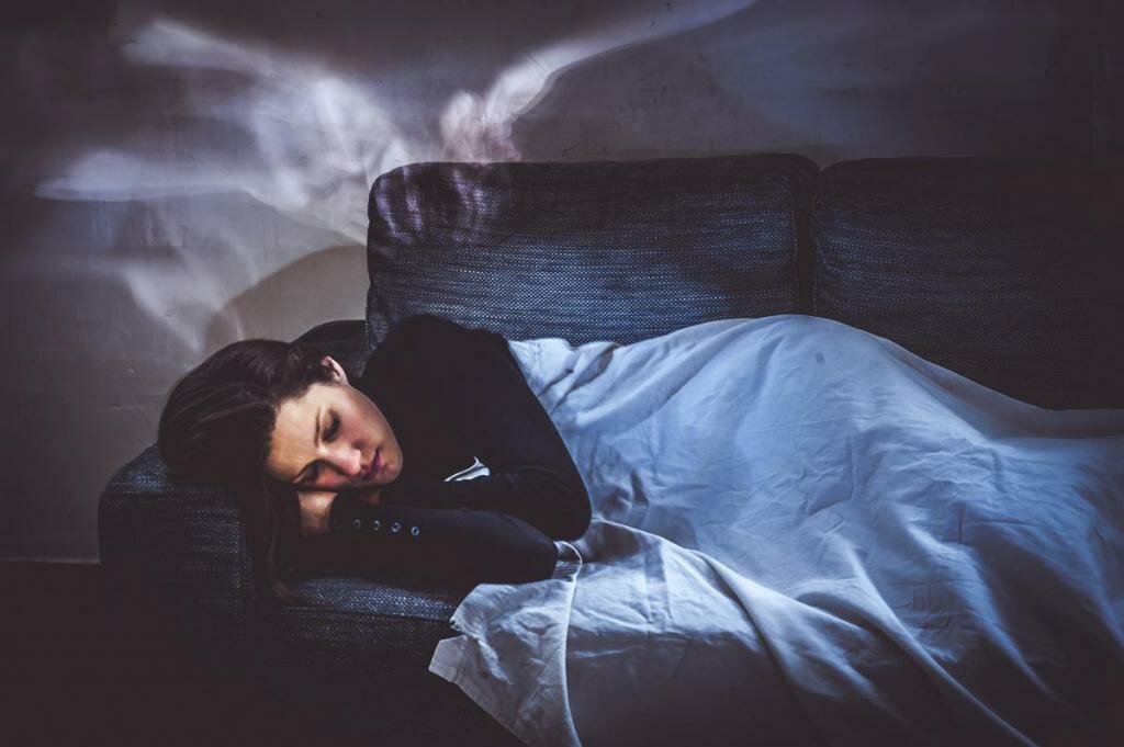 До чого сняться покійники жінці - тлумачення сну