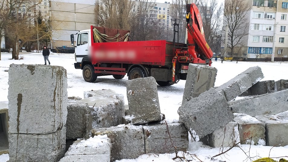 Демонтаж харьковского Стоунхенджа - реакция автора