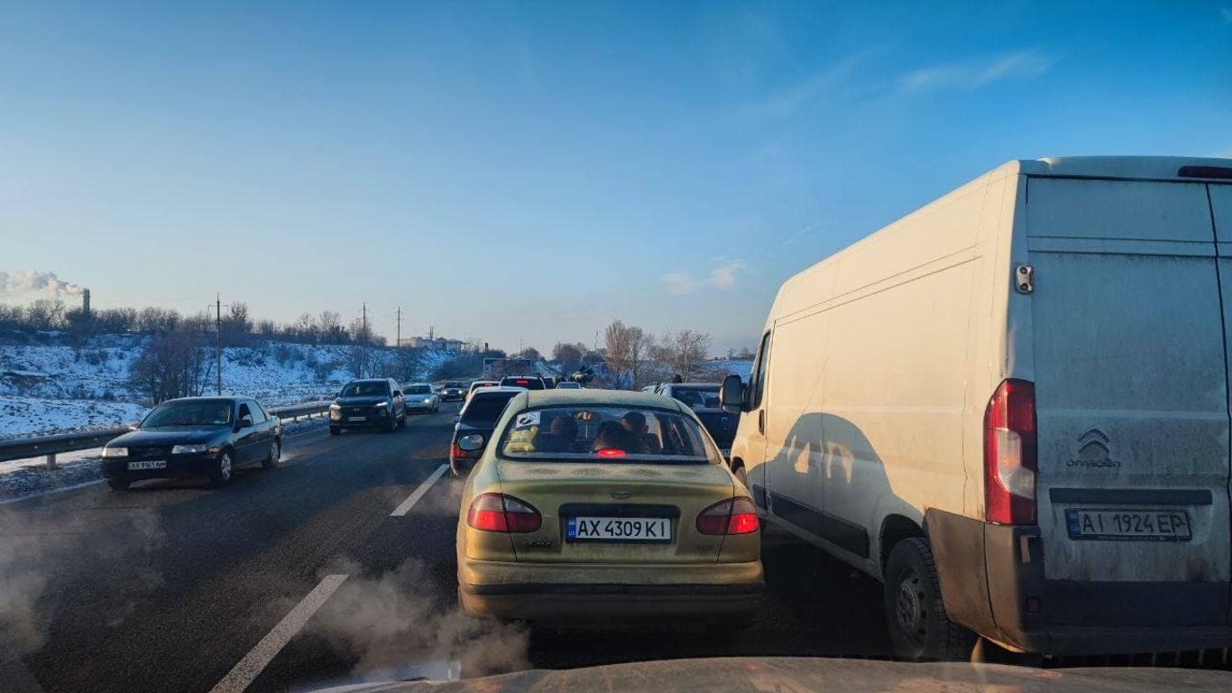 В ДТП на окраине Харькова погибли три человека, среди пострадавших дети