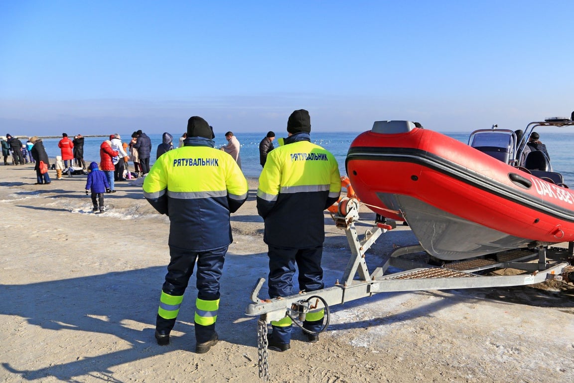 Водохреща Одеса, ополонки Одеська області, моржі Одеси