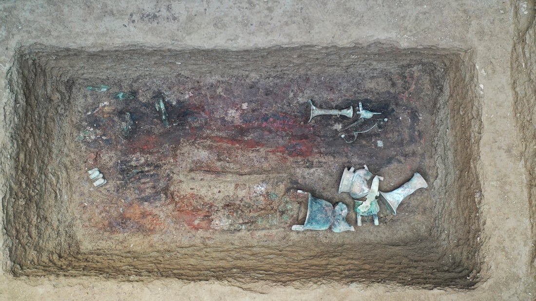 Древняя гробница с похороненными заживо воинами в Китае