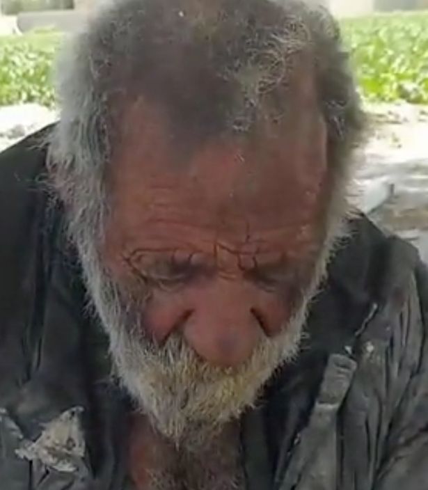 Мужчина не мылся почти 70 лет