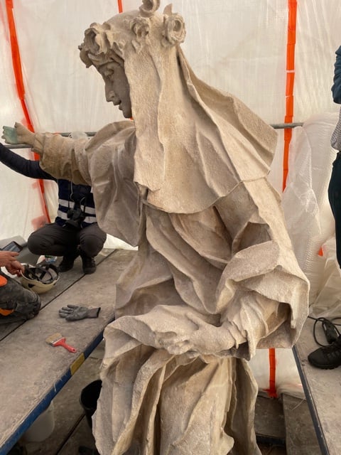 Реставрація скульптур у Львові