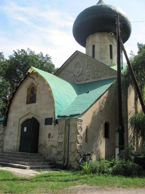 храм