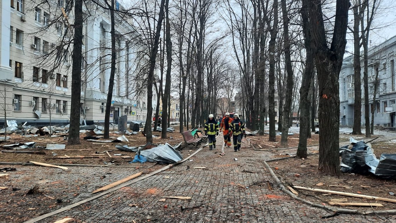 Обстрел здания полиции и СБУ в Харькове
