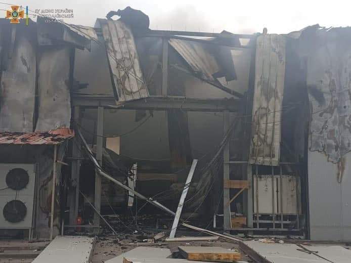 У Миколаєві обстріли окупантів спричинили 3 пожежі