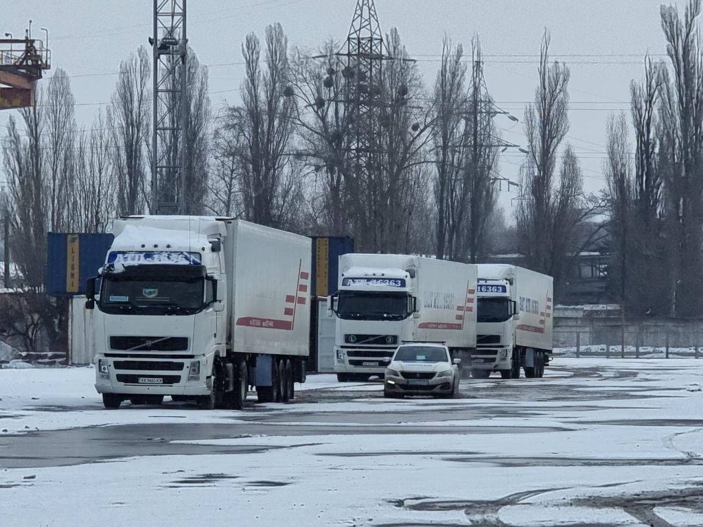 гуманітарний вантаж