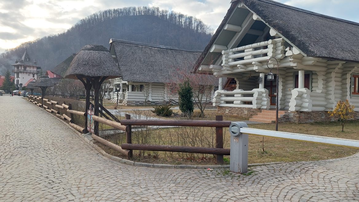 Біженці з України, Західна Україна, перселенці