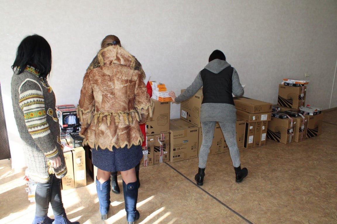 Красный Крест помогает оккупантам