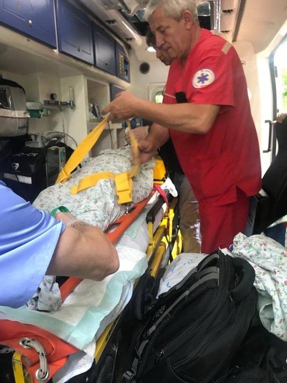 сергіївка ракетний удар - дітей перевезли у Львівську лікарню