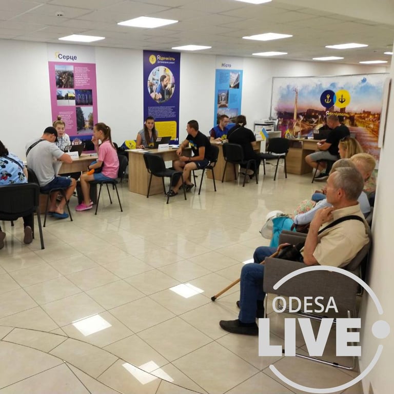 Для переселенцев в Одессе открыли гуманитарный хаб «ЯМариуполь»