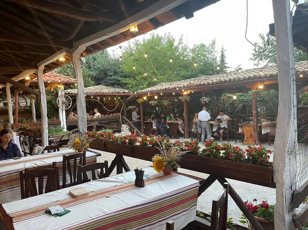 В болгарском городе одесский бизнесмен открыл ресторан украинской