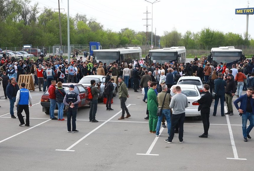 Зазвичай кажуть, що їдуть в Крим, а потім звертають на Запоріжжя