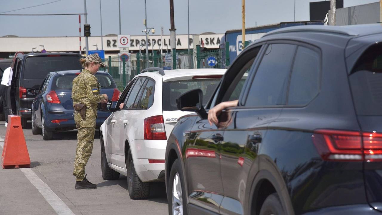 Українці придумали схему заробітку з використанням послуги обміну грив