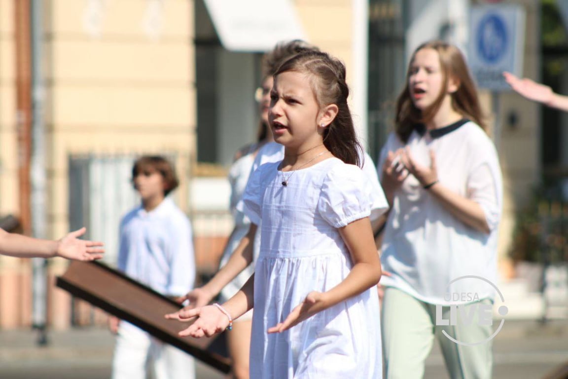 Маленькі одесити знімають кліп до дня Незалежності України