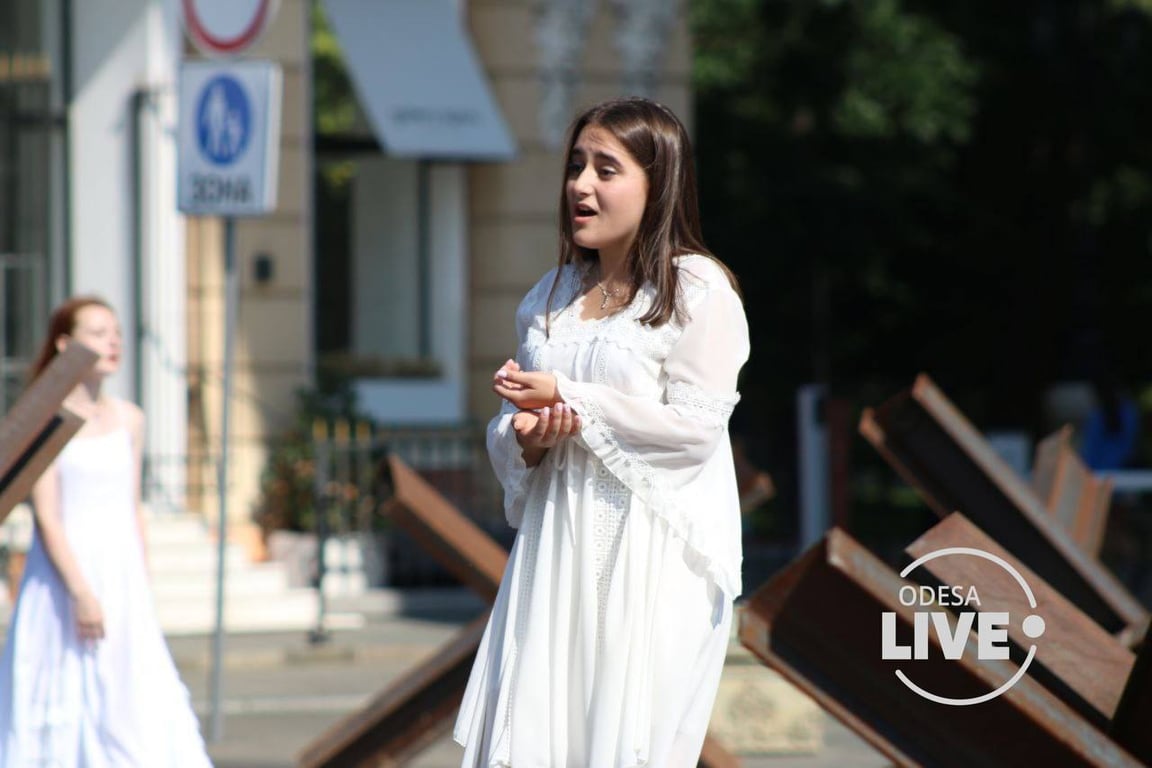 Маленькие одесситы снимают клип ко Дню Независимости Украины