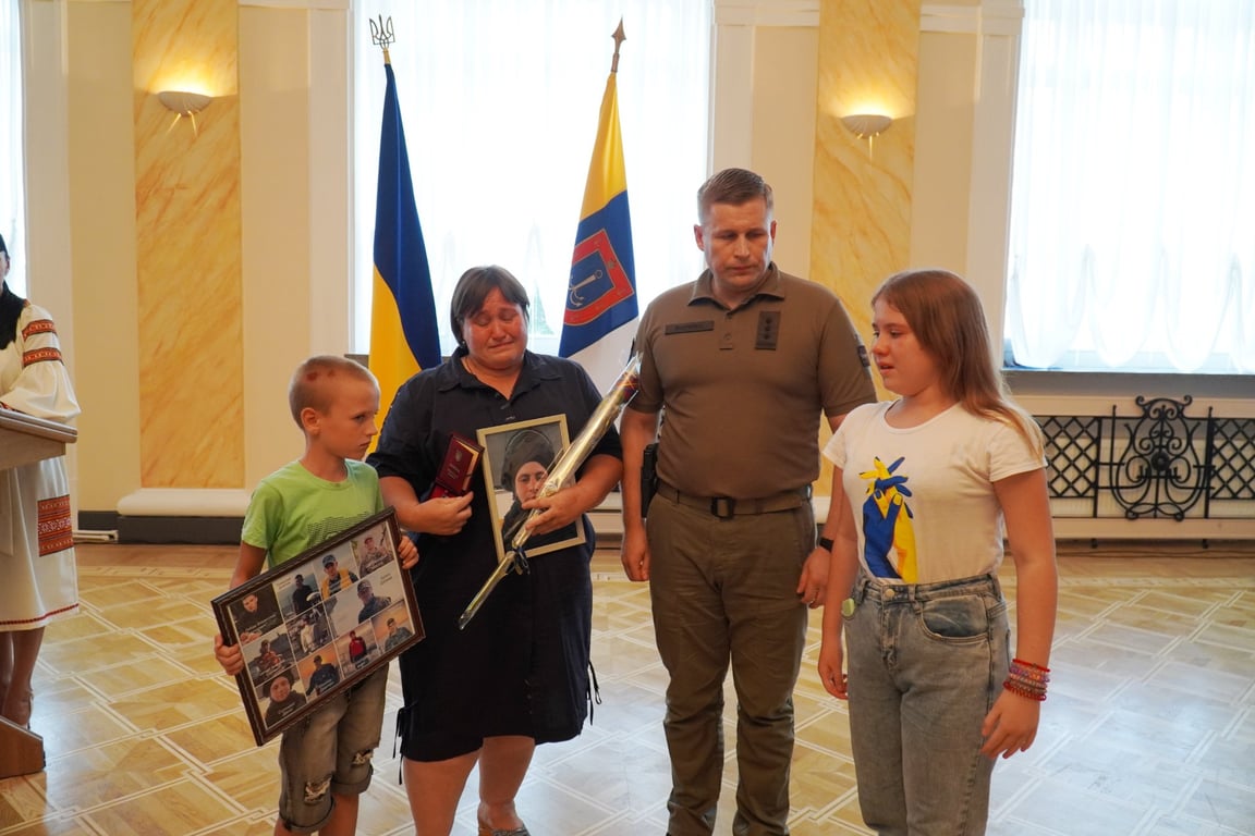 Двом родинам загиблих військовослужбовців Одеського гарнізону подарува