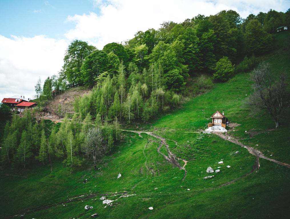 куди їхати з україни