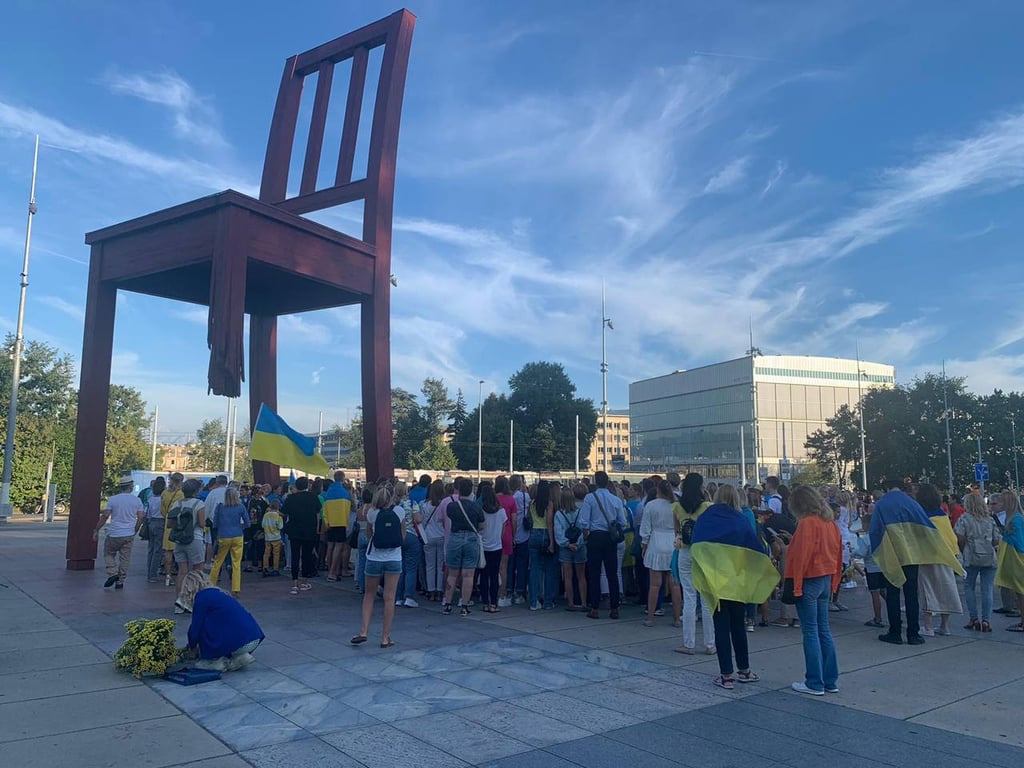 Українці в Женеві відзначили День Незалежності України "Ходою пошани