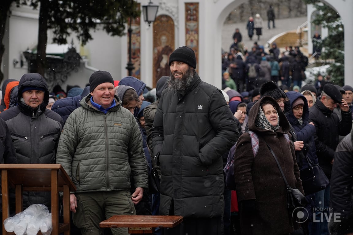 Лавра 29 марта