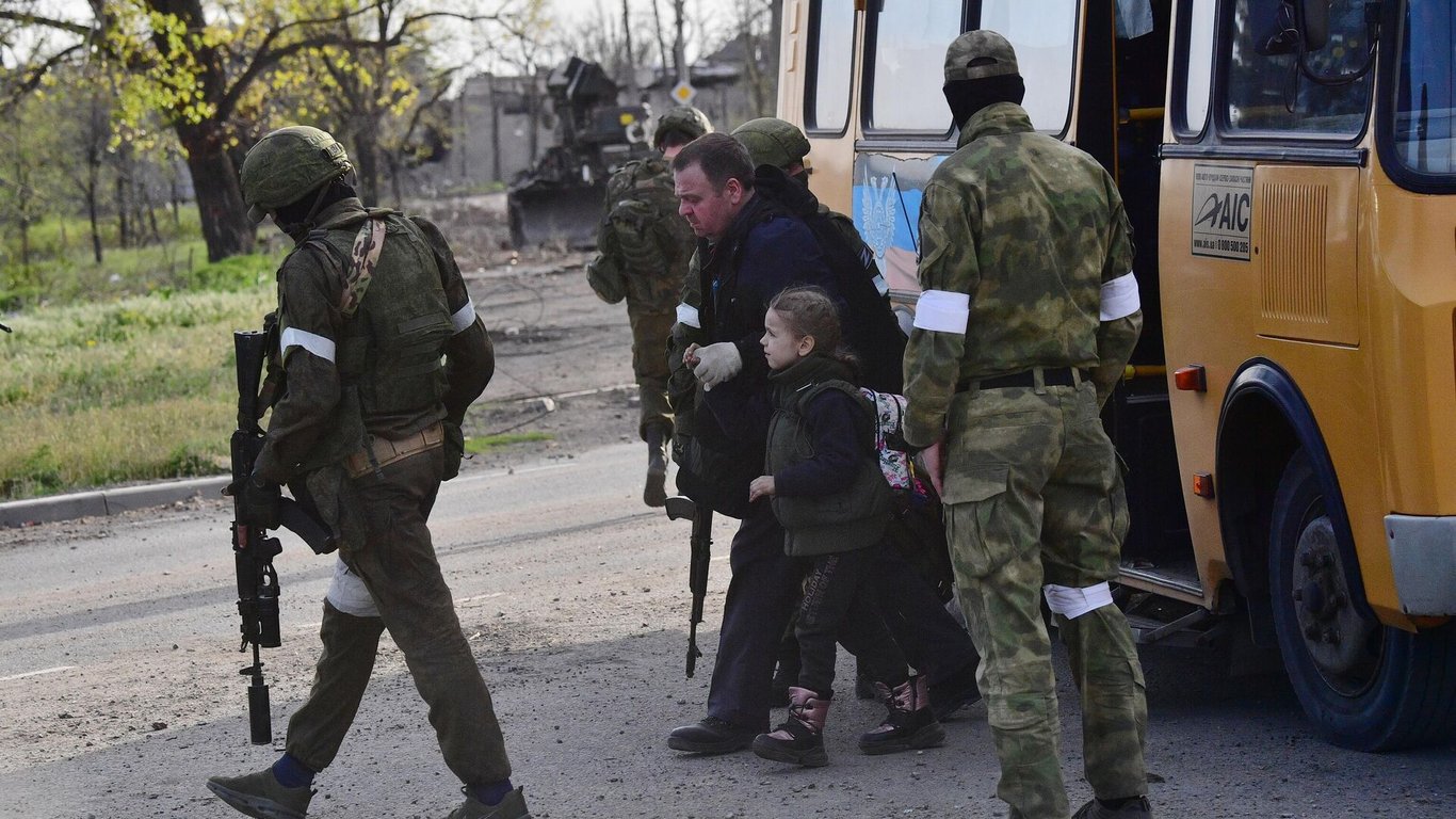 Чи веде Україна облік дітей, яких вивезла росія