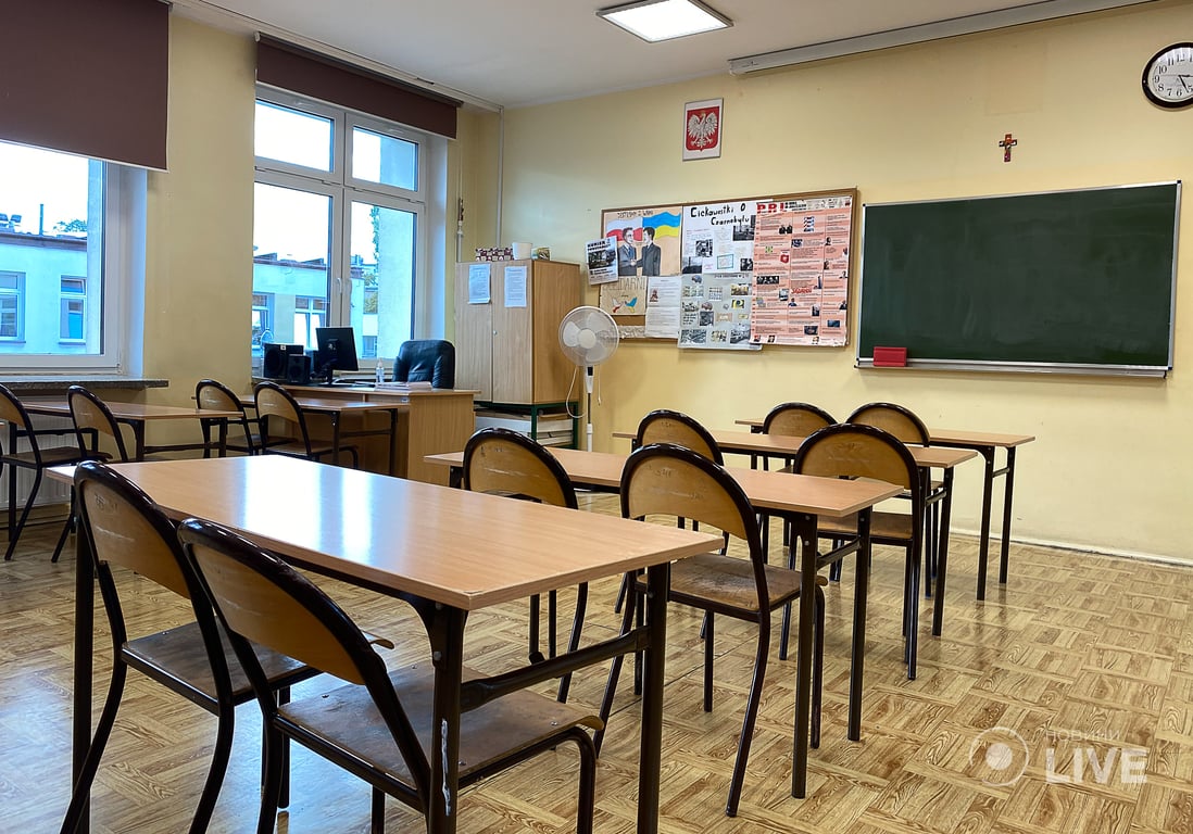 Новости.LIVE побывали в одной из типичных школ Варшавы №132