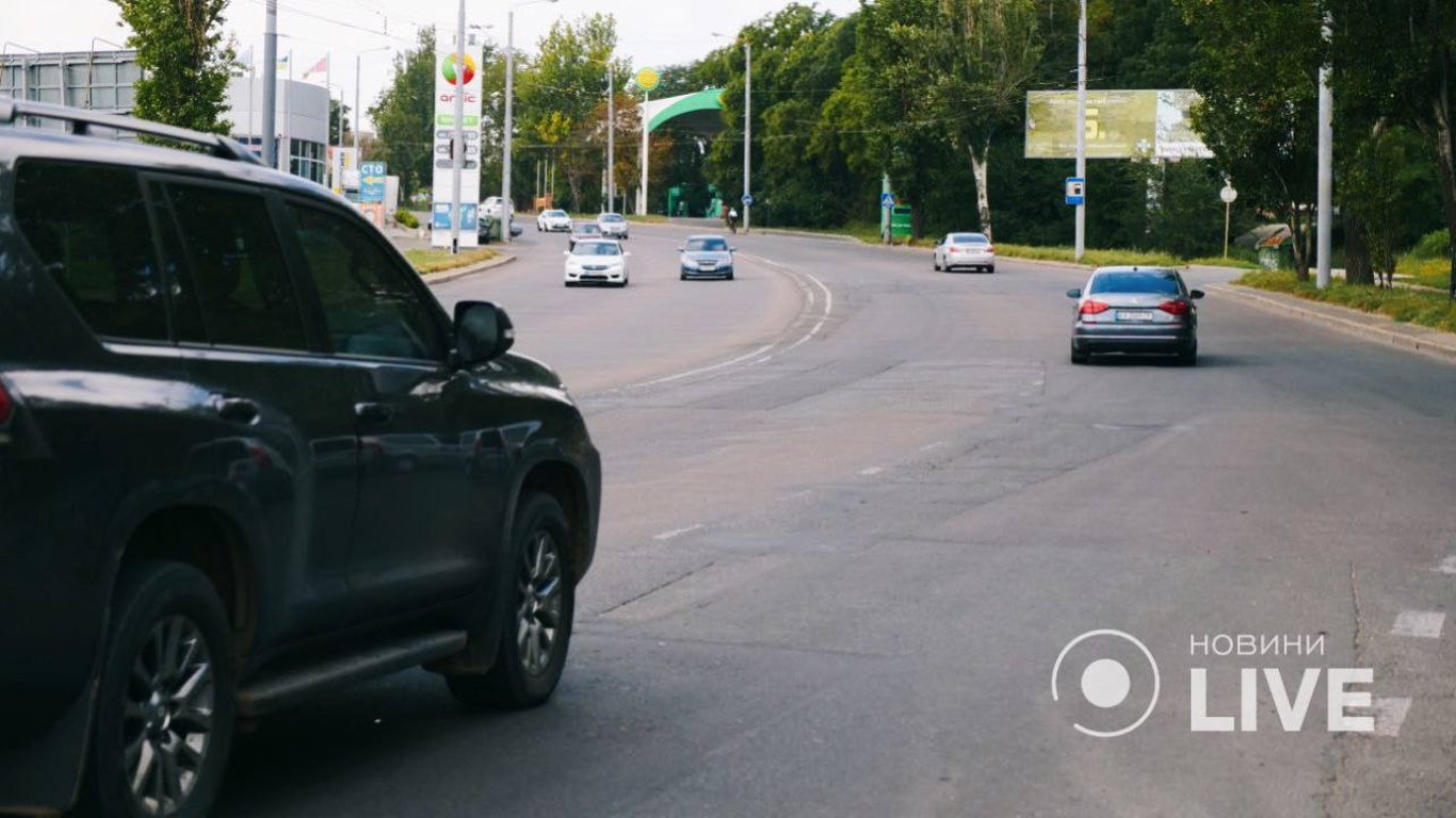 На Грушевського з'явиться нова розмітка за три мільйони: скільки вона прослужить?