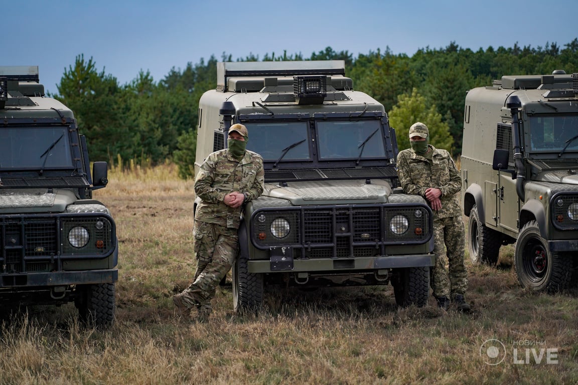 Профессиональные авто для военных, переданные Фондом Вадима Столара