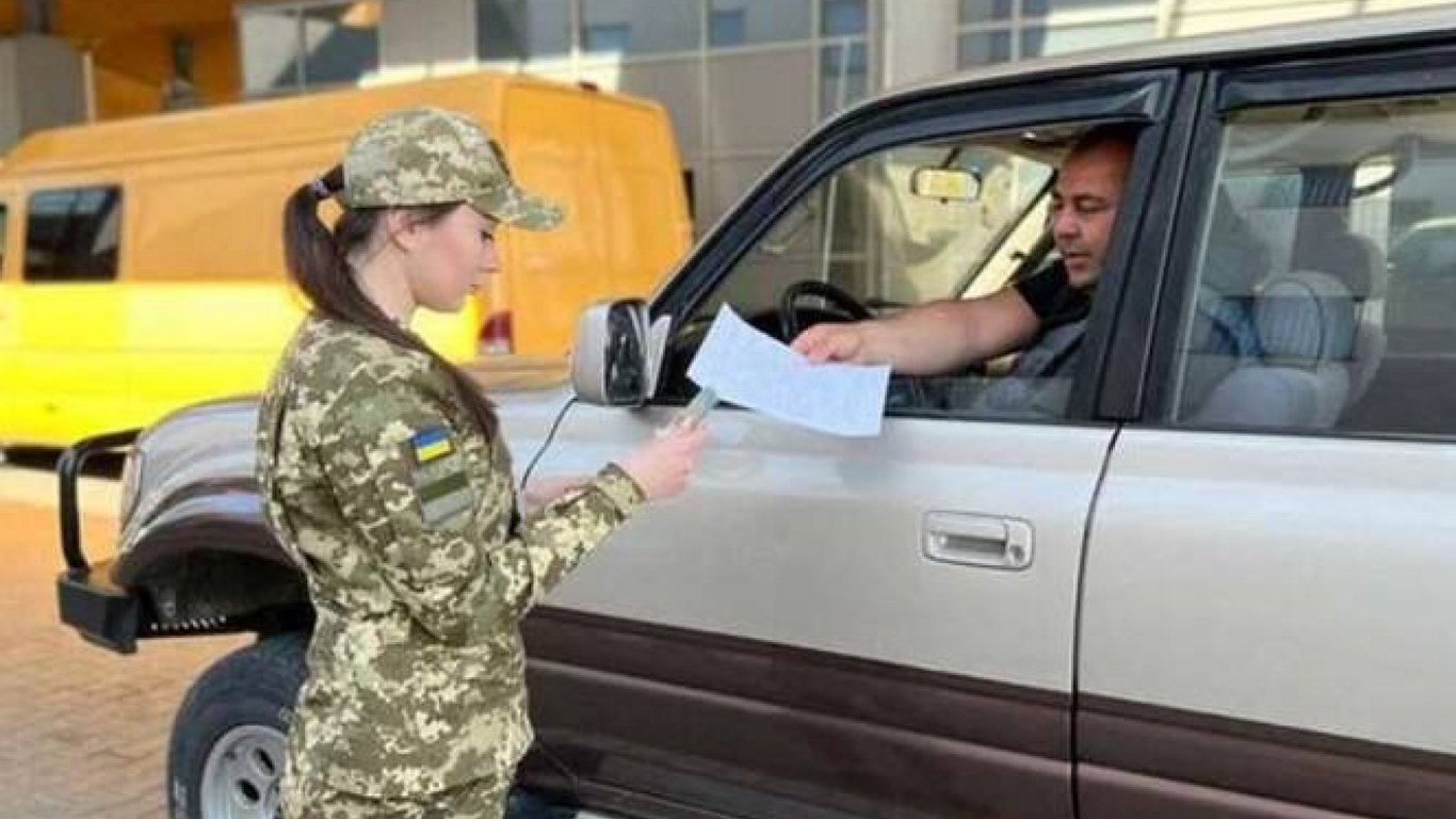 Мужчинам могут разрешить выезд за границу, но есть условие: что известно
