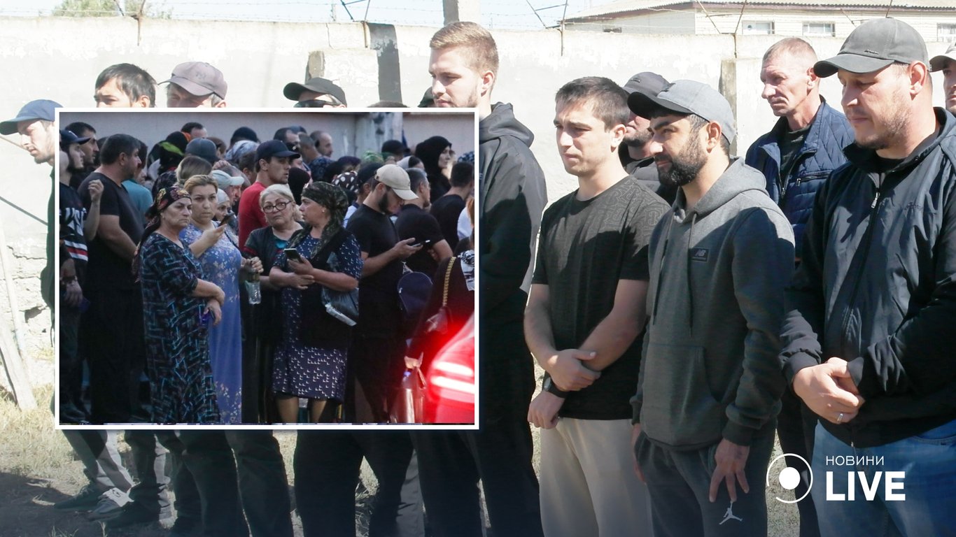Масові протести проти мобілізації в столиці Дагестану: жінки ганяються за поліцейськими й відбивають затриманих