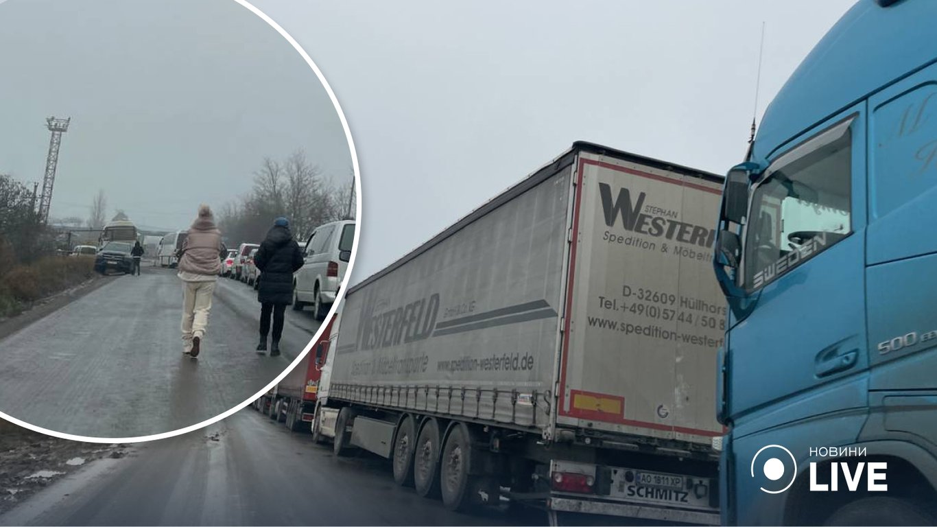 На двох митницях Одещини утворилась величезна черга з фур