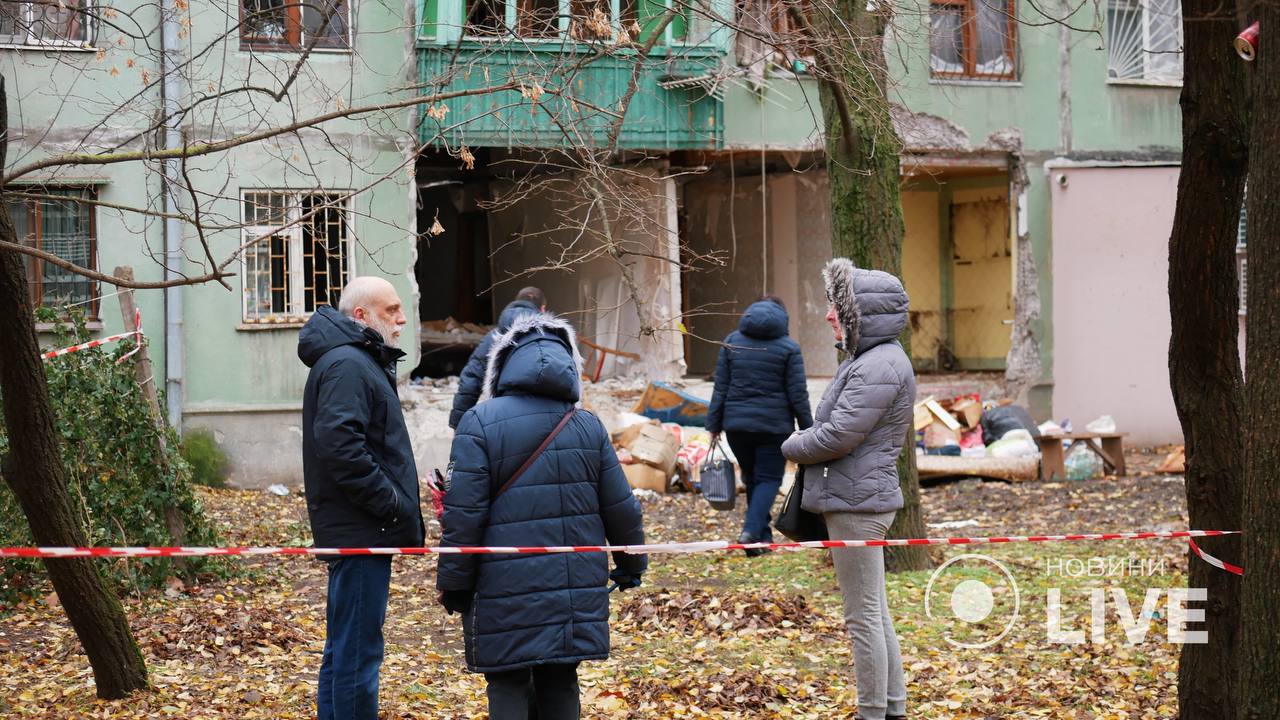 люди залишилися без даху над головою в Одесі8