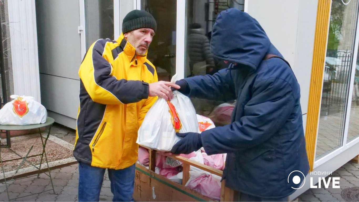 Небайдужі одесити надають допомогу