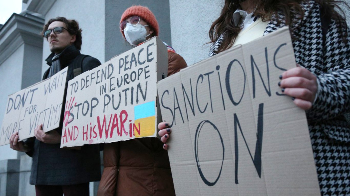 Как девятый пакет санкций ЕС повлияет на экономику россии