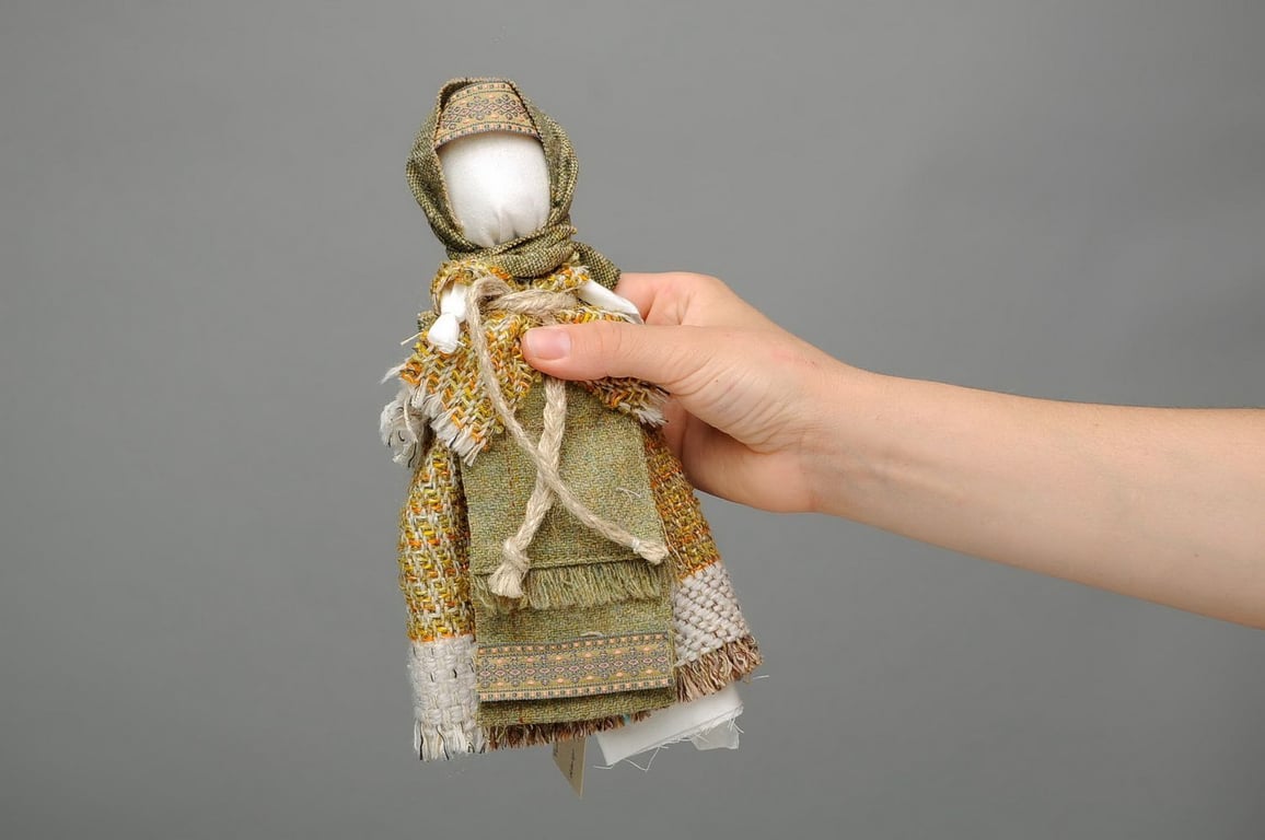 Лялька-мотанка - традиції виготовлення магічної іграшки