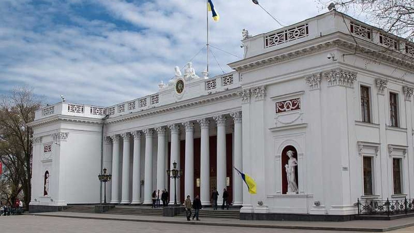 Трьом заступникам мера в Одесі повідомили про підозру
