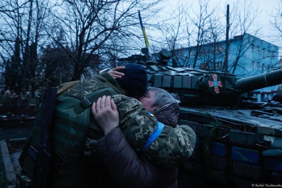 обстріли України