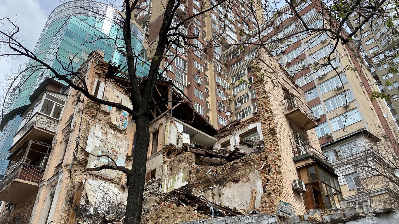 Разрушенный дом на Жилянской