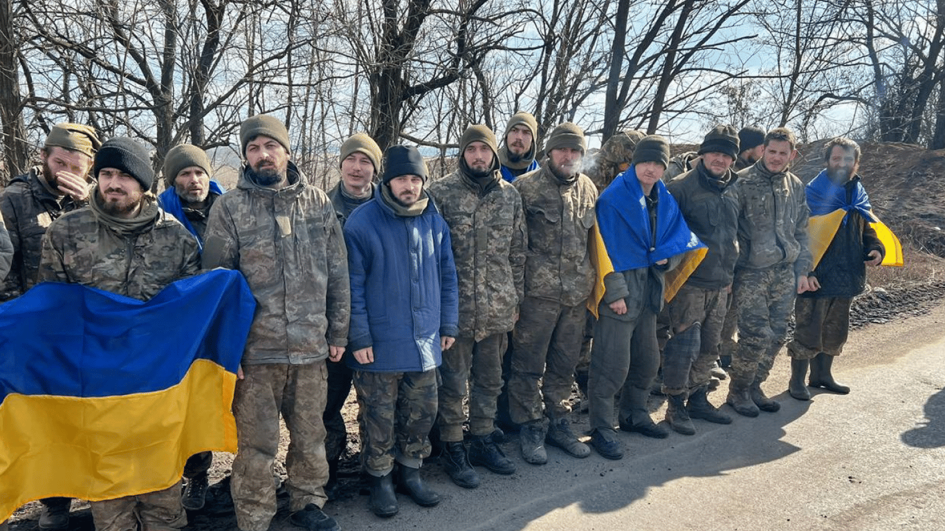 Обмін полоненими: Україна повернула 130 військових