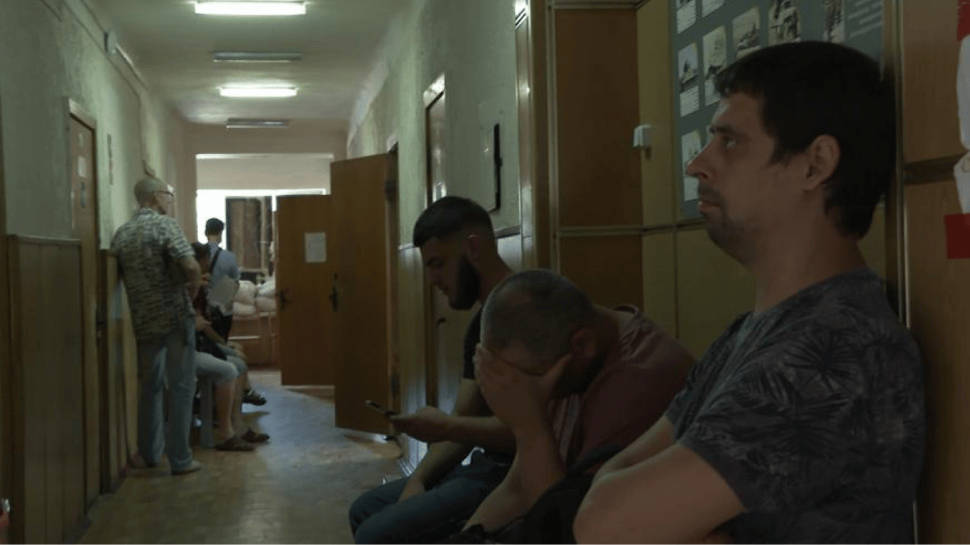 Як отримати "білий квиток" в Україні